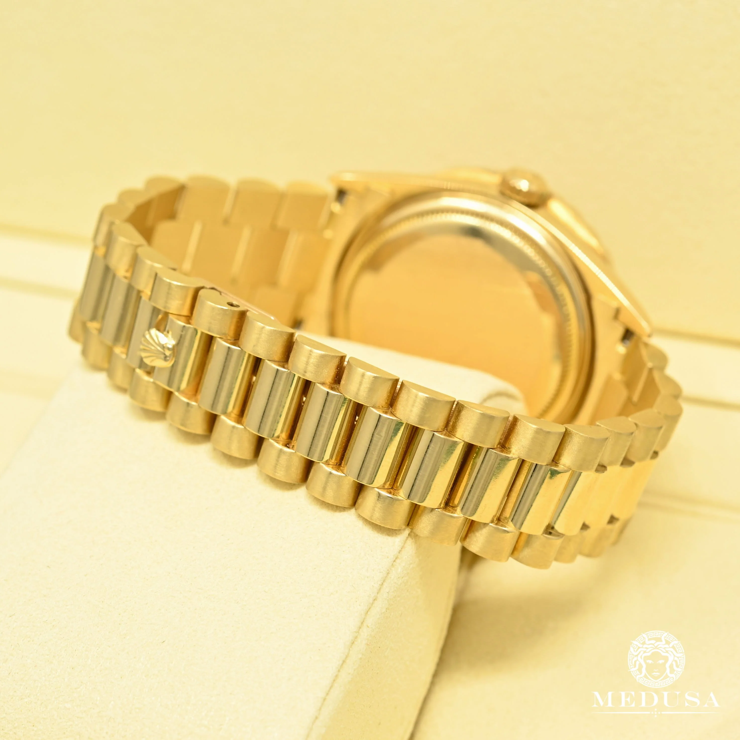 Rolex President Day-Date 36mm - Red Baguette  - Image 4
